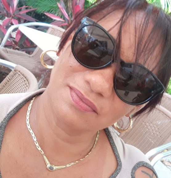 Profile Picture of Iris Santana (@anyelinagalloso) on Poshmark