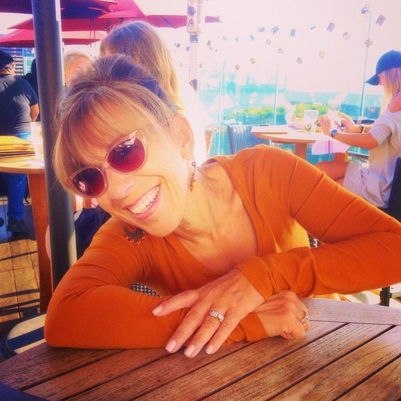 Profile Picture of Yolanda Richman (@yoli1223) on Poshmark
