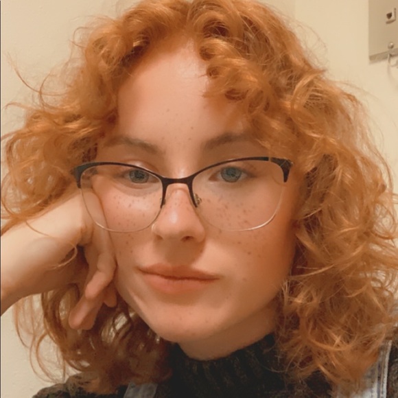 Profile Picture of Caitlyn Klostermann (@caitlyn1899) on Poshmark