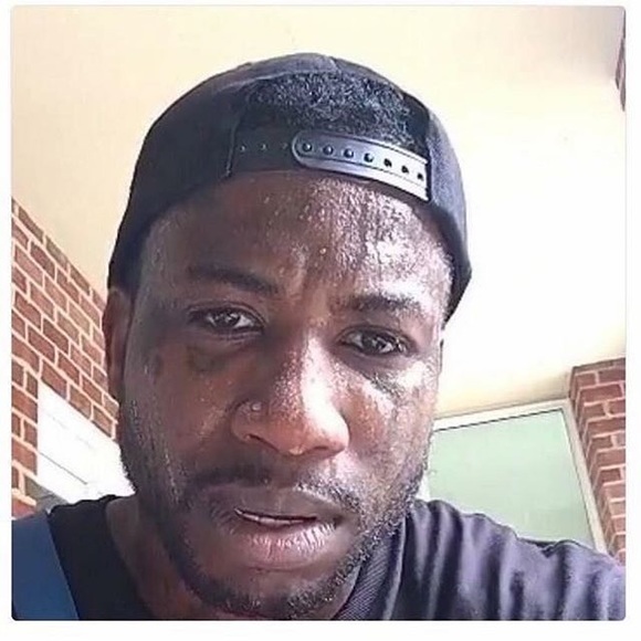 Profile Picture of Victor Seals (@yslvictor) on Poshmark