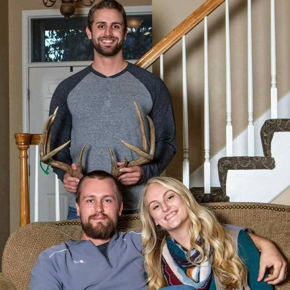 Profile Picture of Ellison Brunkhorst (@ellibrunkhorst) on Poshmark