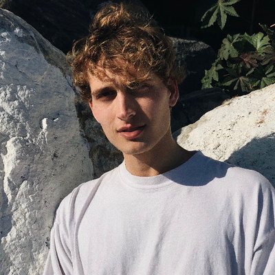 Profile Picture of Andrew Lowe (@andrewlowe) on Twitter