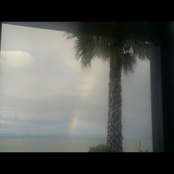 Profile Picture of Feona Loong (@mimimau) on Poshmark