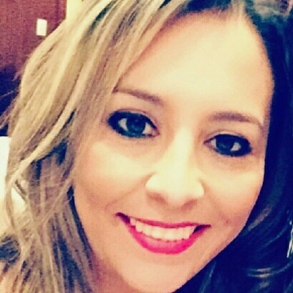 Profile Picture of Jordan Jordan (@aimrangel75) on Poshmark