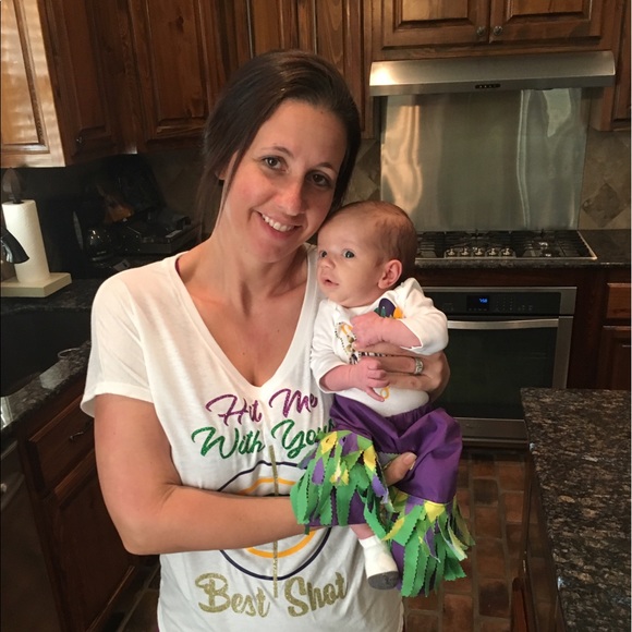 Evelyn Fourrier - Poshmark Profile Picture of Evelyn Fourrier (@belliemae2798) on Poshmark