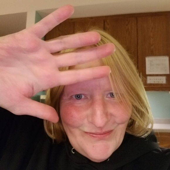 Profile Picture of Denise Rennells (@dmrennells) on Poshmark