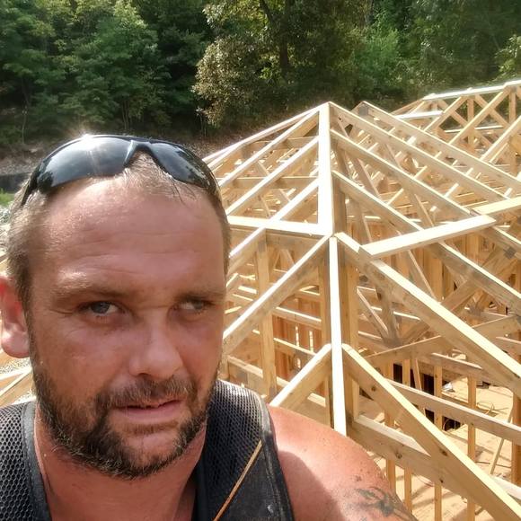 Profile Picture of Michael Decker (@mdecker960) on Poshmark