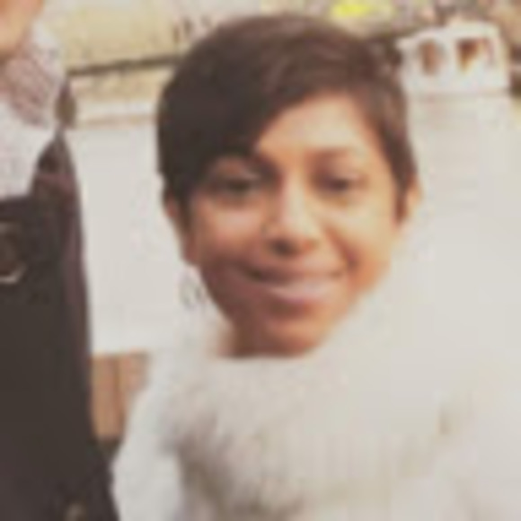 Profile Picture of Nalini Singh (@nalinisingh679) on Poshmark