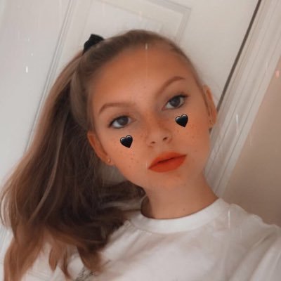Profile Picture of Lauren Genewick (@LaurenGenewick) on Twitter