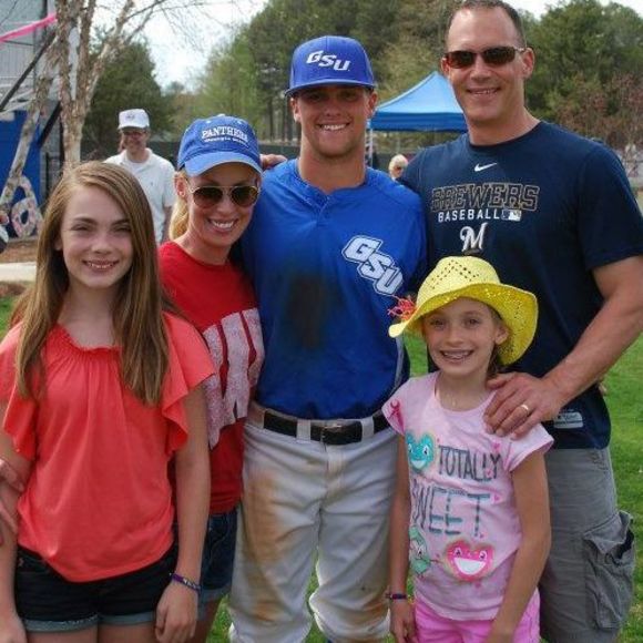 Profile Picture of Joey Roach (@hawksjoeball04) on Poshmark