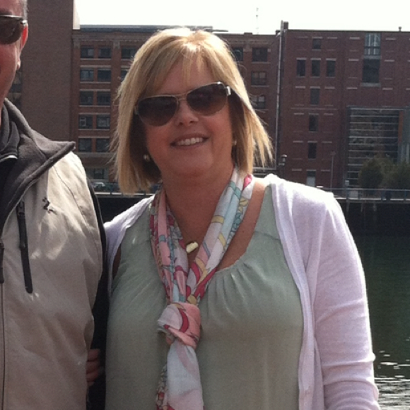 Profile Picture of Kerrie Walenta (@kwalents) on Poshmark