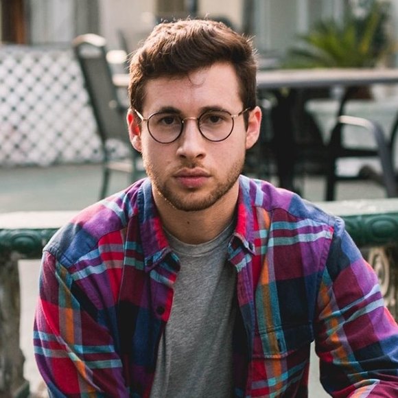 Profile Picture of Evan Stoler (@stoler_e1) on Poshmark