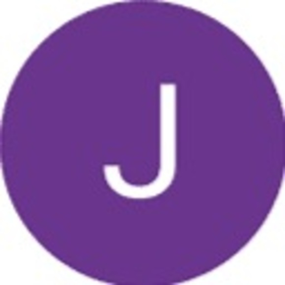 Profile Picture of Antwan Johnson (@anntwanii) on Poshmark