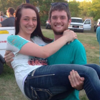 Profile Picture of Ⓜⓞⓞⓝ (@Erica_Lynn93) on Twitter