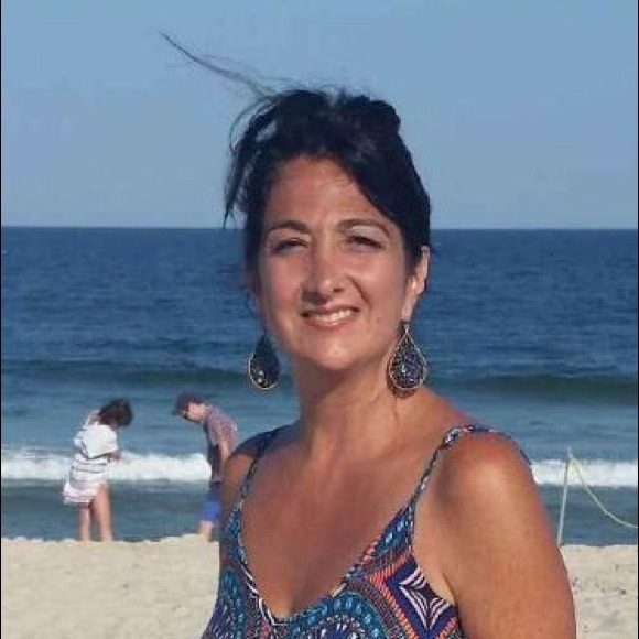 Profile Picture of Rosemarie Mifsud (@rmifsud) on Poshmark
