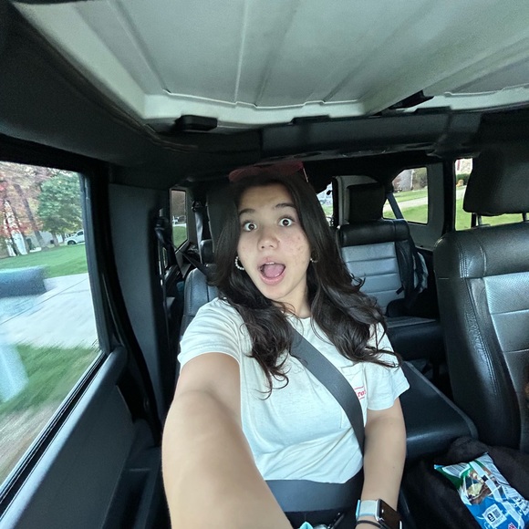 Profile Picture of Mackenzie Hudson (@mackhud2909) on Poshmark