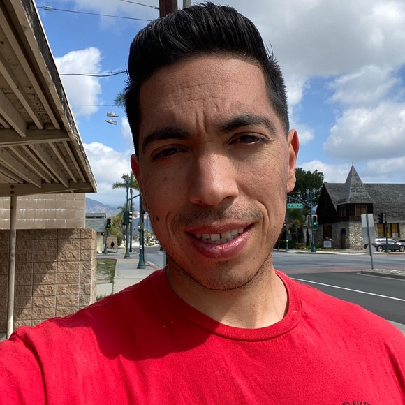 Profile Picture of Christopher Robledo (@christopherr305) on Poshmark