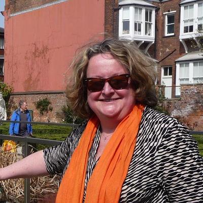 Profile Picture of Jo Barker (@JB4Hull) on Twitter