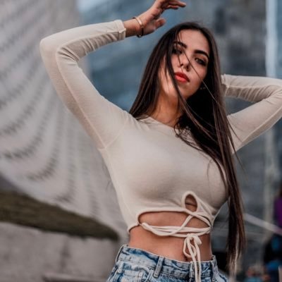 Profile Picture of Ana Rosales (@AnaRvz) on Twitter