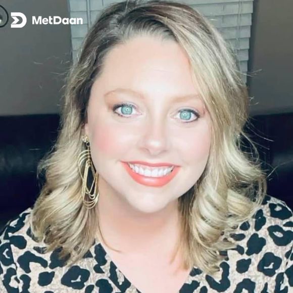 Profile Picture of Crystal Bevis (@gilb528) on Poshmark