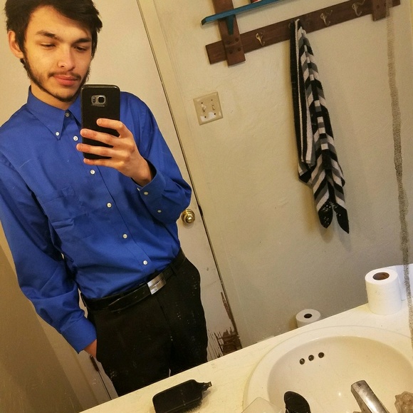 Profile Picture of William Rodriguez (@vupey) on Poshmark