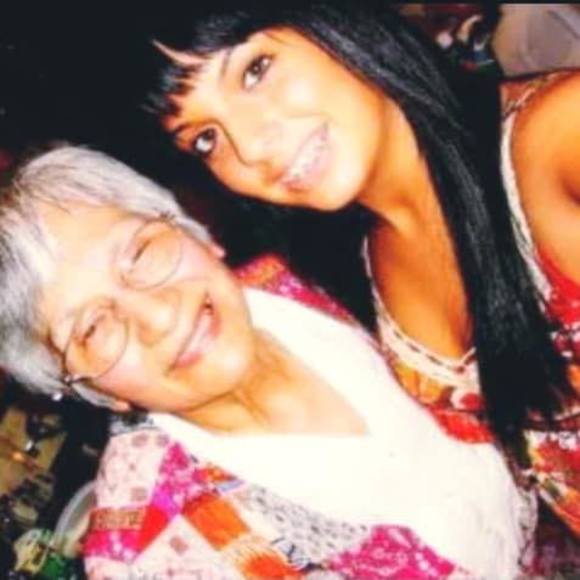 Profile Picture of Aleah Gillen (@aleah_gillen) on Poshmark