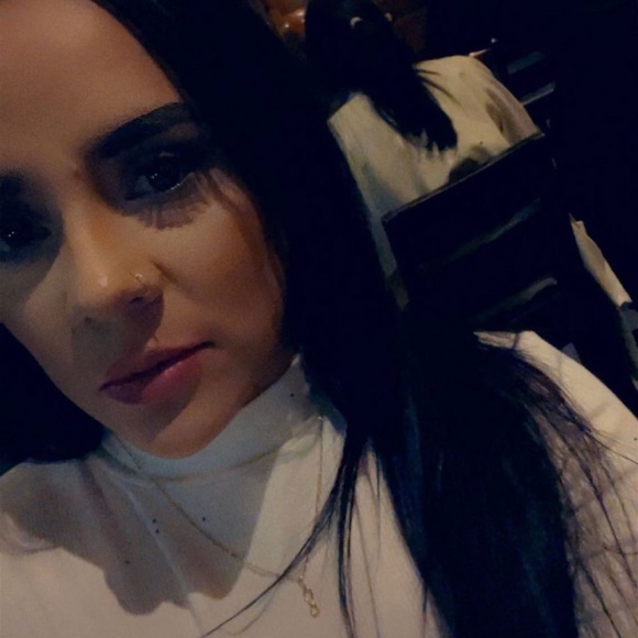 Profile Picture of Daniela Barragan (@danielabarra897) on Poshmark