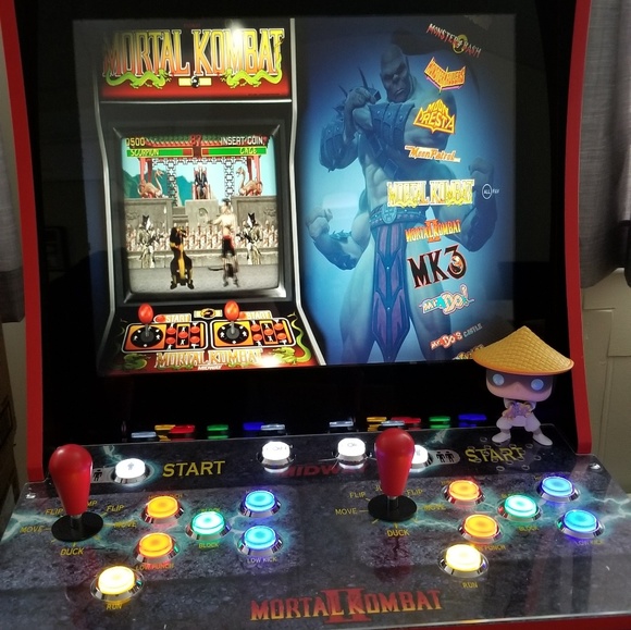 Profile Picture of Eugene Lee (@me337906) on Poshmark