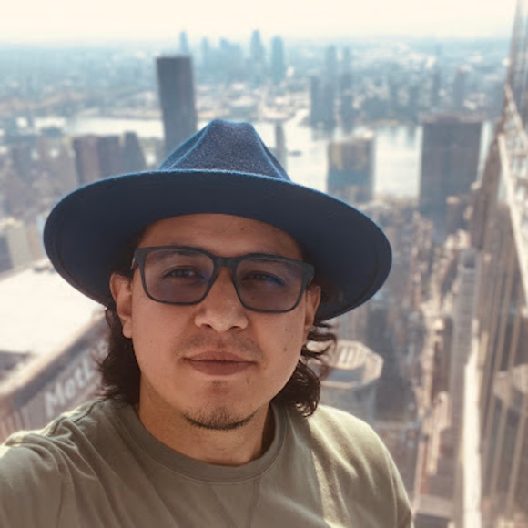 Profile Picture of Luis emiliano Morejón coloma (@luisem23) on Poshmark