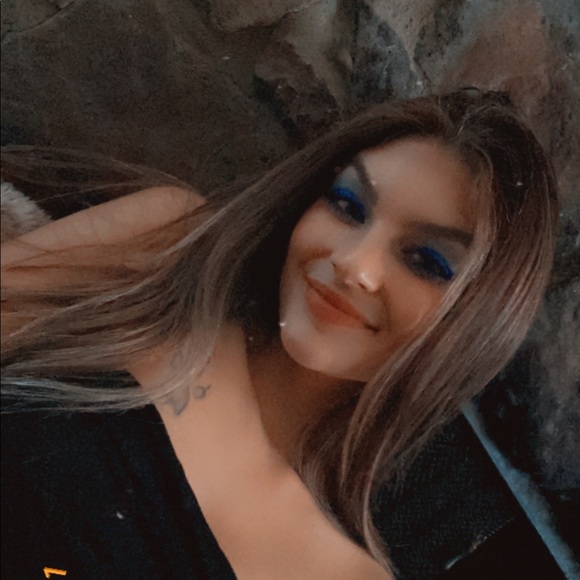 Profile Picture of Cemini Bly (@ceminibly) on Poshmark