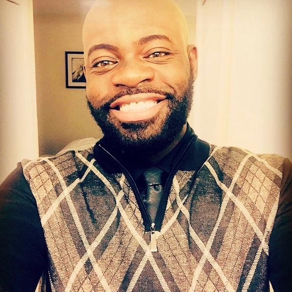 Profile Picture of Mike Pointer (@mikepointer) on Poshmark