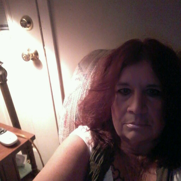 Profile Picture of Jenny Danielson (@cooljenny273) on Poshmark