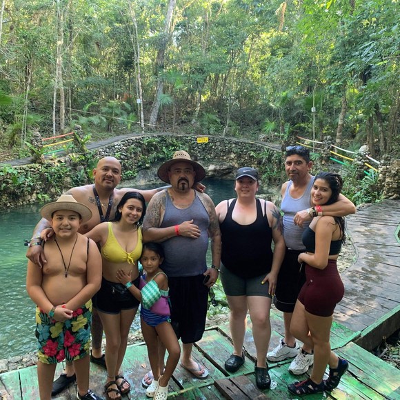 Profile Picture of Janelle Ramirez (@jrio1988) on Poshmark