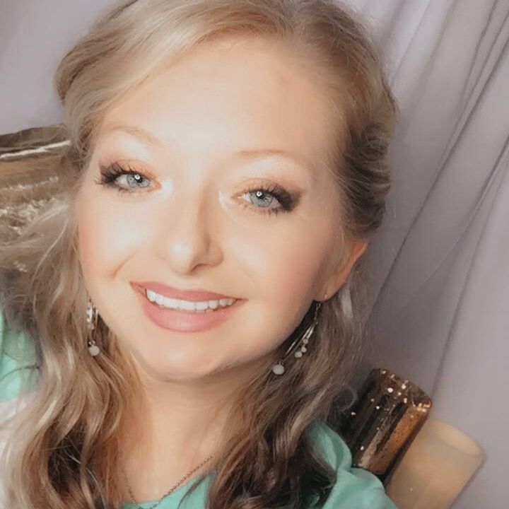 Profile Picture of Danielle Nicole Bailey (@danielle.asks.wwjd) on Tiktok