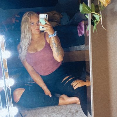 Profile Picture of Julia (@juliagordon14) on Twitter