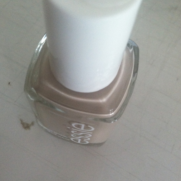 Profile Picture of Brittany Toomey (@b2me) on Poshmark