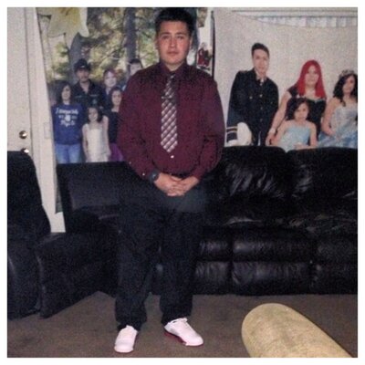 Profile Picture of Jonathan Simental (@johnnysimental) on Twitter