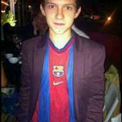 Profile Picture of | (_0\/E TOM  !!! (@cernadas_iris) on Twitter