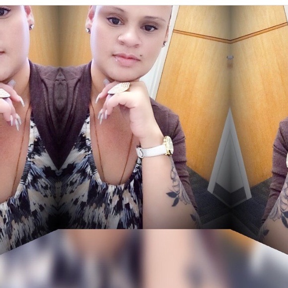 Profile Picture of Krishauna Adams (@shaunaboo36) on Poshmark