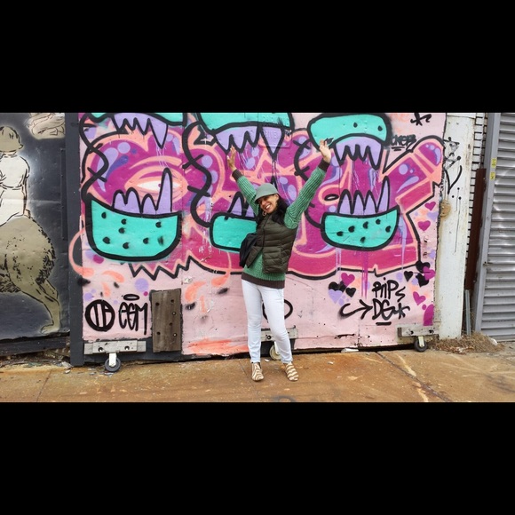 Profile Picture of Joyj Kramer (@joyjstyle) on Poshmark