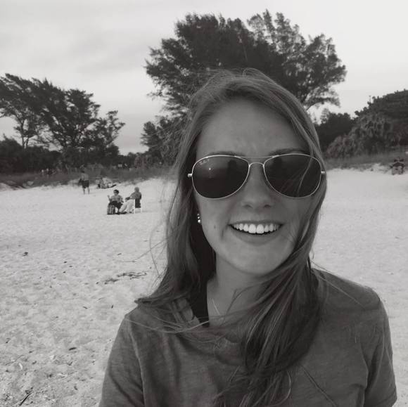 Profile Picture of Megan Fowler (@fowlermegan17) on Poshmark