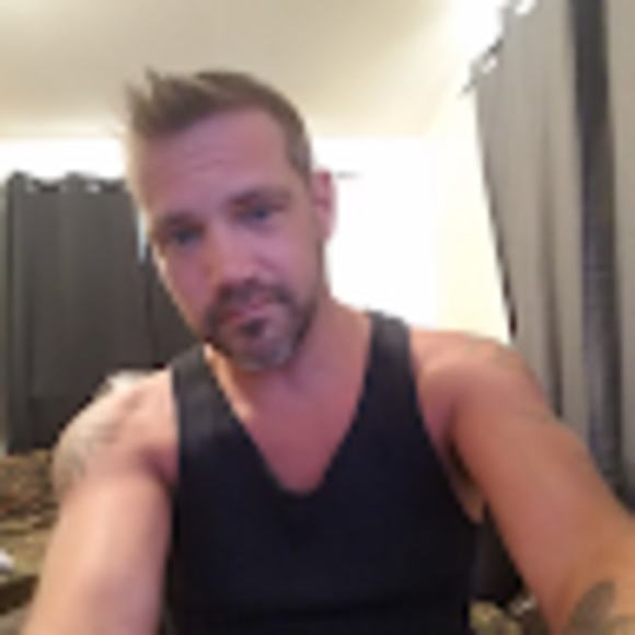 Profile Picture of Adam Wooley (@adwool24) on Poshmark
