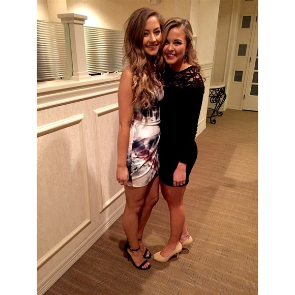 Profile Picture of Emma Dawes (@emmadawes) on Poshmark