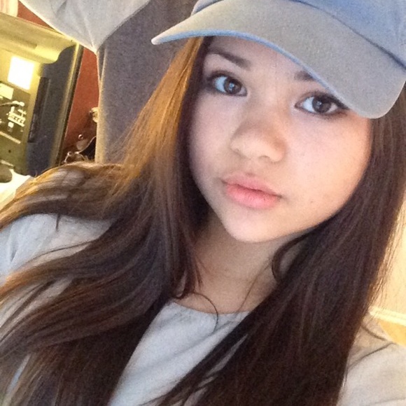 Profile Picture of Lindsey Dopke (@lindsey_deee) on Poshmark