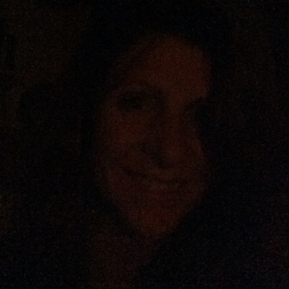 Jenni Sannes - Poshmark Profile Picture of Jenni Sannes (@layneslady) on Poshmark