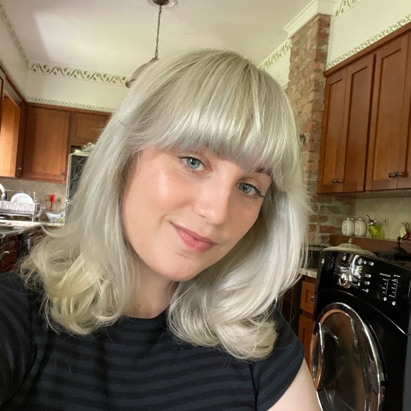 Profile Picture of Emma Torrison (@emma_torrison) on Poshmark