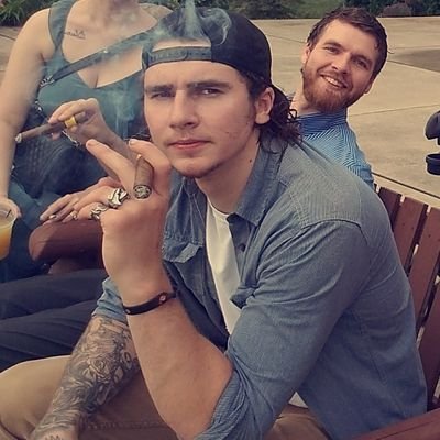 Profile Picture of Jonah D. Coleman (@iPoundBusches) on Twitter