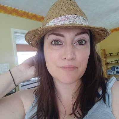 Profile Picture of Lorna (@lornasworld) on Twitter