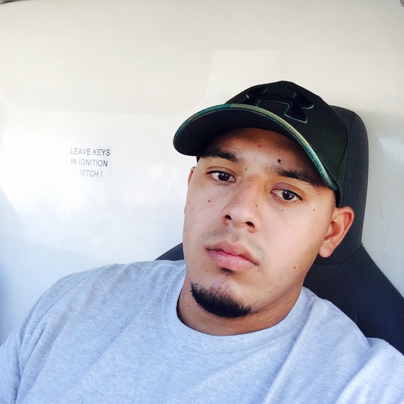 Profile Picture of Randy Flores (@randy93) on Poshmark