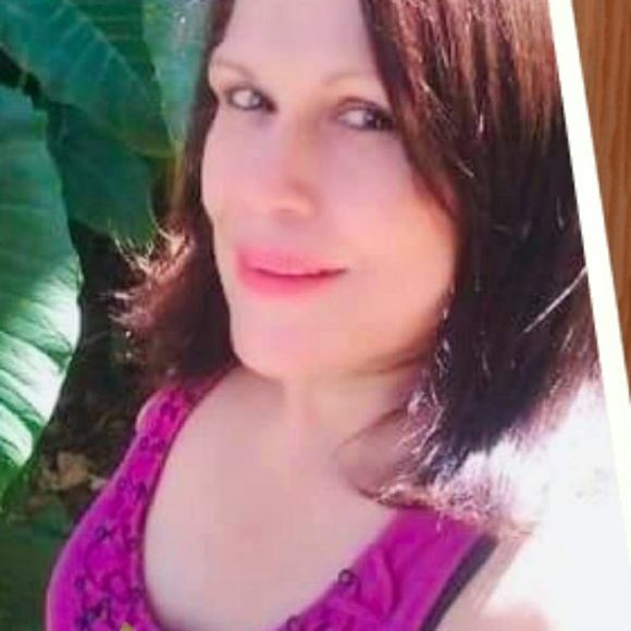 Profile Picture of Maria Aroca (@maria_aroca) on Poshmark